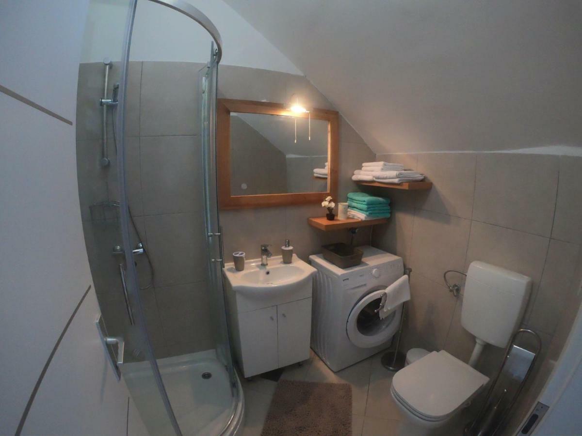 Apartment Vesna Примоштен Екстер'єр фото
